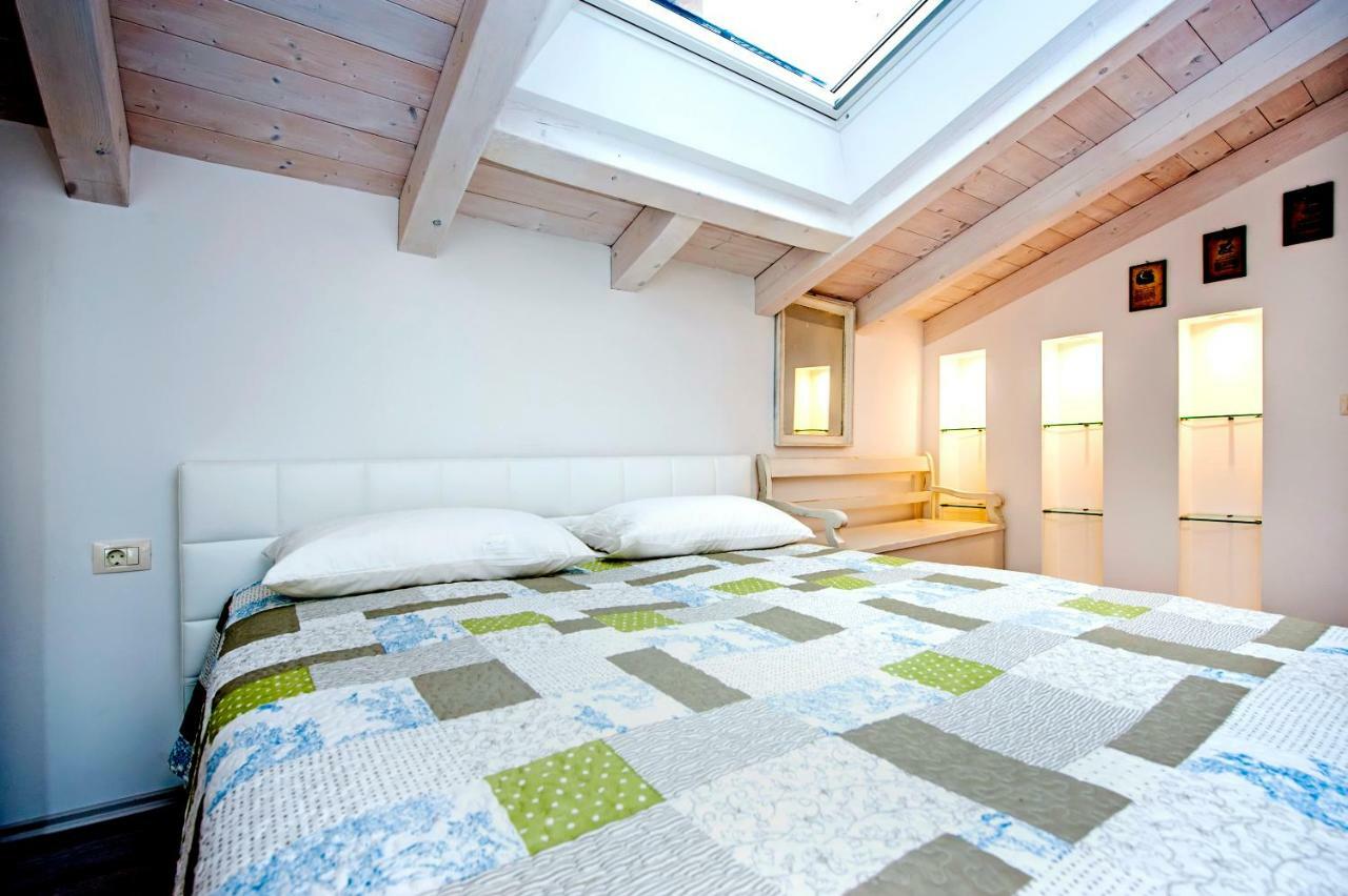 Apartment&Studio CA’ 3 VIE Rovigno Esterno foto