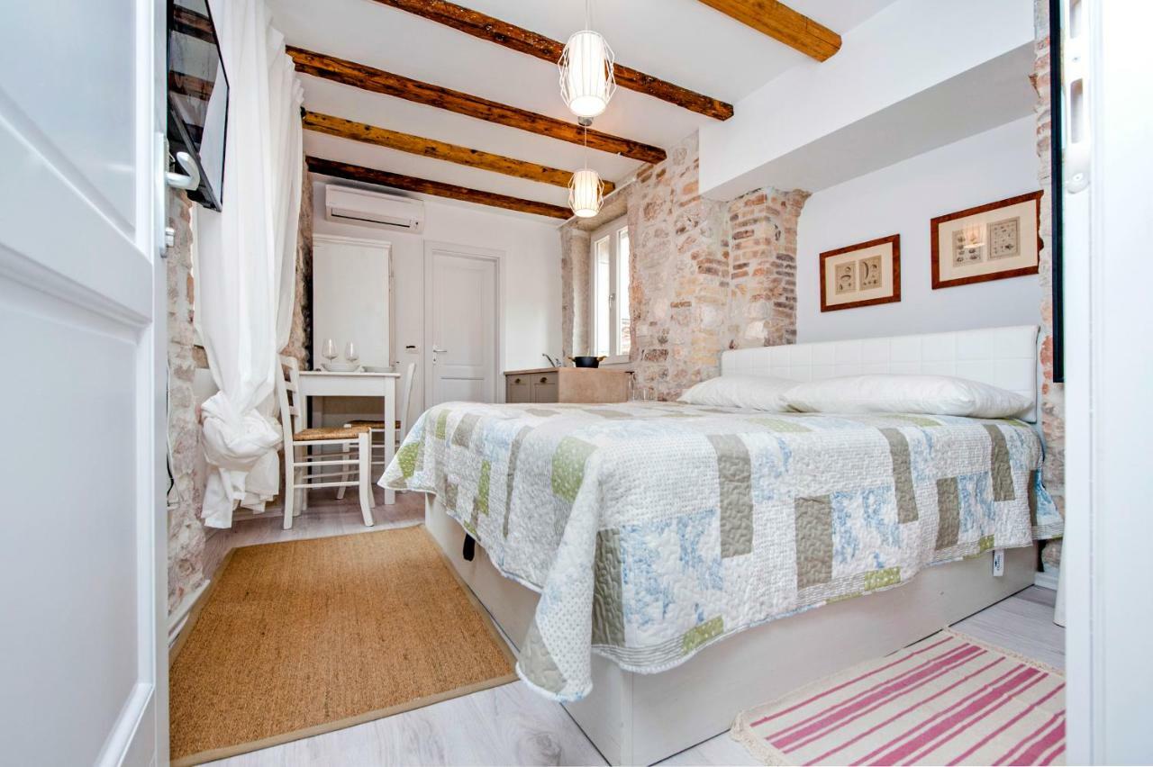 Apartment&Studio CA’ 3 VIE Rovigno Esterno foto
